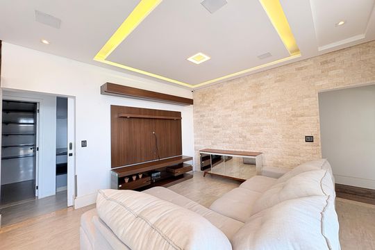 Sala de casa de condomínio para alugar com 4 quartos, 362m² em Parque Cecap, Jundiaí