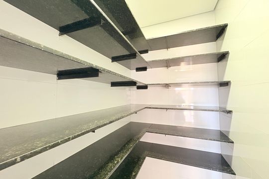 Cozinha - dispensa de casa de condomínio para alugar com 4 quartos, 362m² em Parque Cecap, Jundiaí