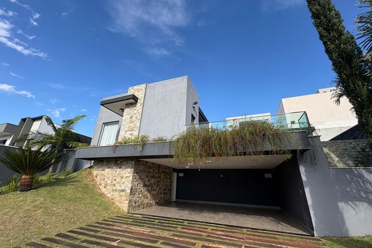 Fachada de casa de condomínio para alugar com 4 quartos, 362m² em Parque Cecap, Jundiaí