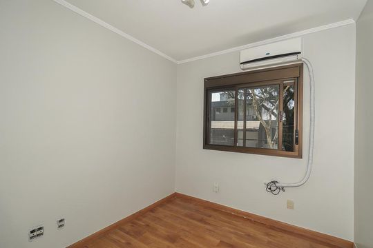 Quarto de apartamento à venda com 2 quartos, 55m² em São Geraldo, Porto Alegre