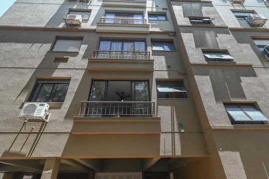 Fachada de apartamento à venda com 2 quartos, 55m² em São Geraldo, Porto Alegre