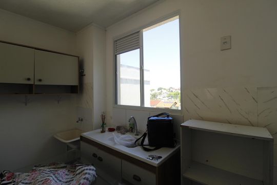 Cozinha de apartamento para alugar com 2 quartos, 60m² em Rubem Berta, Porto Alegre
