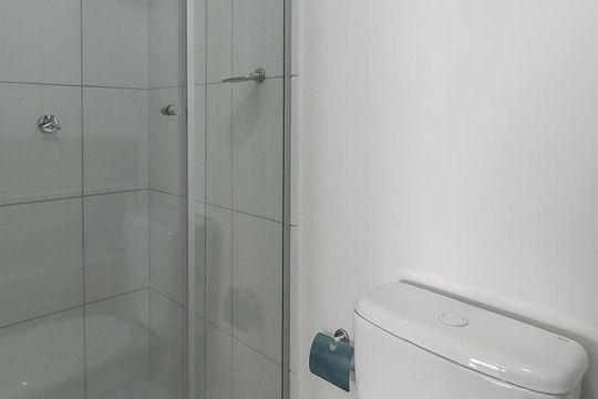 Banheiro da Suíte de apartamento para alugar com 2 quartos, 54m² em Bom Jesus, Porto Alegre