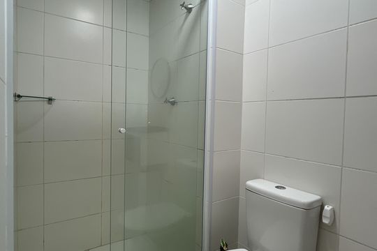 Banheiro de apartamento para alugar com 1 quarto, 29m² em Vila Palmeiras, São Paulo