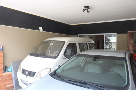 Garagem de casa à venda com 4 quartos, 200m² em Campestre, São Caetano do Sul