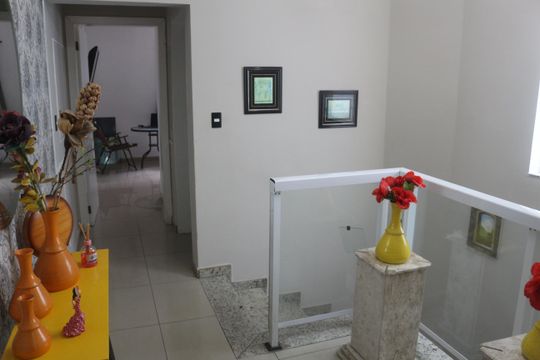 Escada de casa à venda com 4 quartos, 200m² em Campestre, São Caetano do Sul
