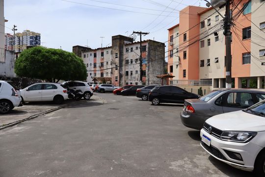 Garagem de apartamento para alugar com 2 quartos, 58m² em Saboeiro, Salvador
