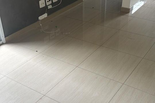 Sala de apartamento para alugar com 2 quartos, 60m² em Lajeado, Cotia