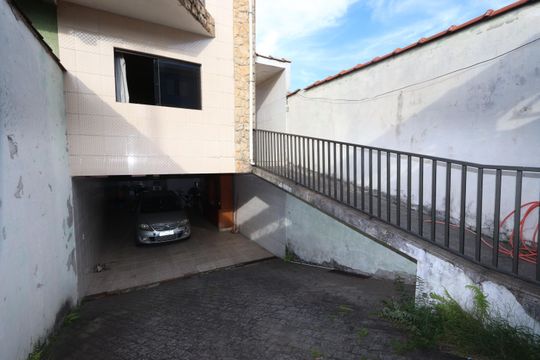 Garagem de casa à venda com 3 quartos, 203m² em Vila Divina Pastora, São Paulo