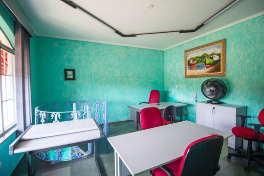 Escritório de casa para alugar com 3 quartos, 380m² em Jardim Simus, Sorocaba