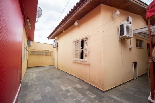 Área Externa de casa para alugar com 3 quartos, 380m² em Jardim Simus, Sorocaba