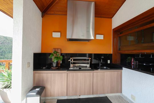 Varanda gourmet de casa de condomínio à venda com 3 quartos, 970m² em Fazenda dos Pires, Nova Lima