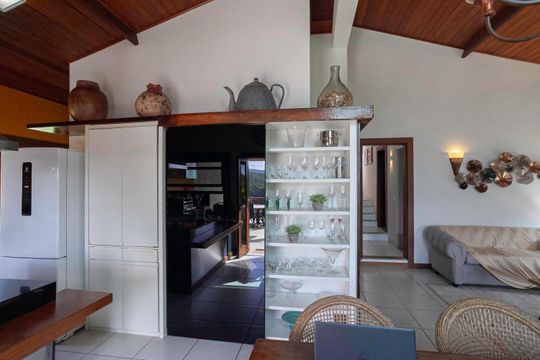 Cozinha de casa de condomínio à venda com 3 quartos, 970m² em Fazenda dos Pires, Nova Lima