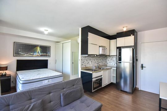 Sala de kitnet/studio para alugar com 1 quarto, 45m² em Real Parque, São Paulo