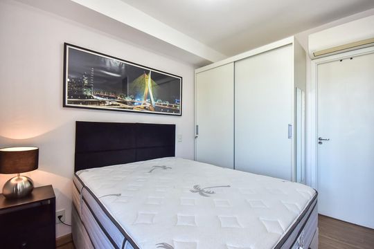 Quarto de kitnet/studio para alugar com 1 quarto, 45m² em Real Parque, São Paulo