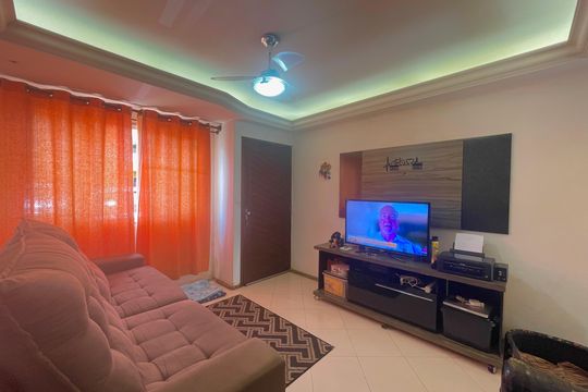 Sala de casa à venda com 2 quartos, 70m² em Jardim Flor do Campo, Guarulhos