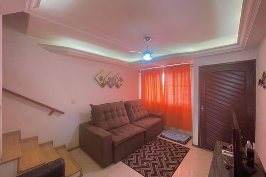 Sala de casa à venda com 2 quartos, 70m² em Jardim Flor do Campo, Guarulhos