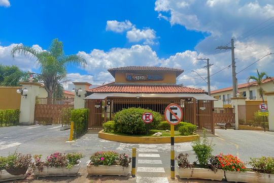 Fachada do imovel de casa à venda com 2 quartos, 70m² em Jardim Flor do Campo, Guarulhos