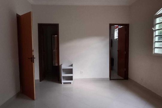 Casa à venda com 4 quartos, 220m² em Ouro Preto, Belo Horizonte
