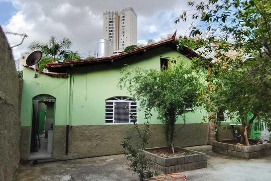 Casa à venda com 4 quartos, 220m² em Ouro Preto, Belo Horizonte