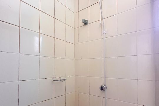 Banheiro de apartamento para alugar com 2 quartos, 55m² em Sertão do Maruim, São José