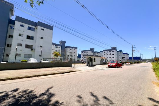 Vista da Rua de apartamento para alugar com 2 quartos, 55m² em Sertão do Maruim, São José