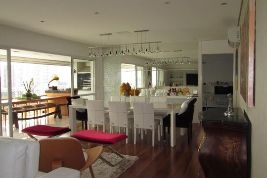 Apartamento para alugar com 4 quartos, 266m² em Jurubatuba, São Paulo