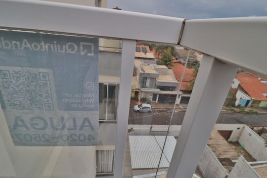 Plaquinha de apartamento para alugar com 2 quartos, 189m² em Granada, Uberlândia