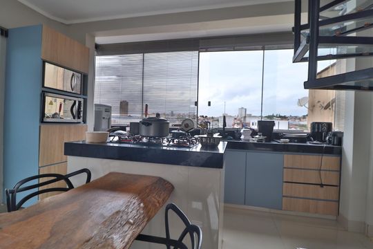 Cozinha de apartamento para alugar com 2 quartos, 189m² em Granada, Uberlândia
