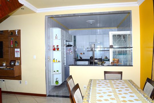 Sala de casa à venda com 3 quartos, 167m² em Vitoria, Belo Horizonte