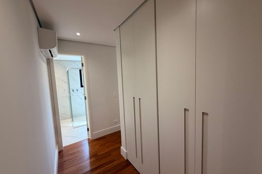 Apartamento à venda com 3 quartos, 180m² em Indianópolis, São Paulo