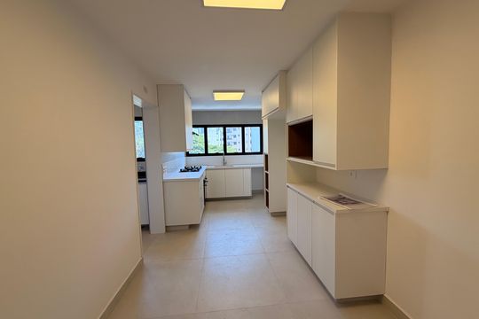 Apartamento à venda com 3 quartos, 180m² em Indianópolis, São Paulo