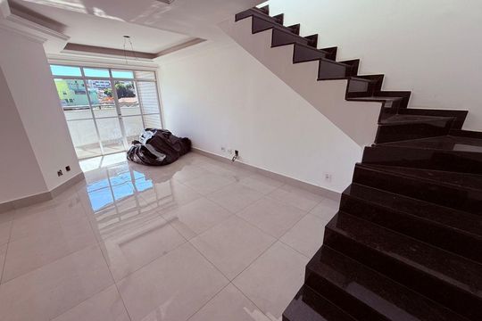 Apartamento à venda com 3 quartos, 200m² em Bairro da Glória, Contagem