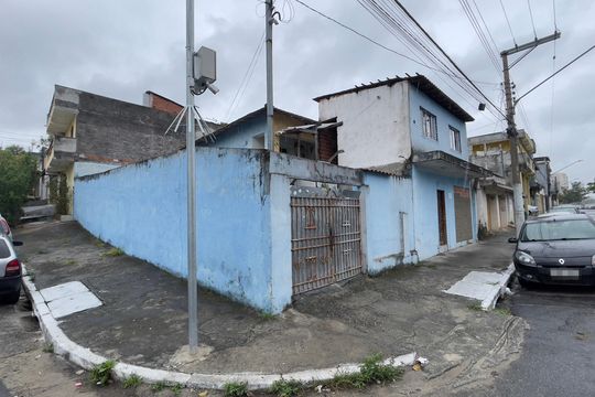 Fachada de casa à venda com 4 quartos, 219m² em Vila Ré, São Paulo
