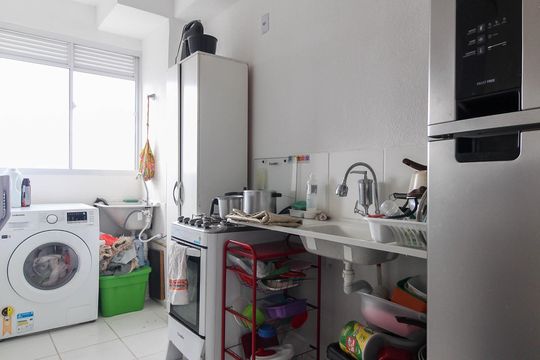 Cozinha de apartamento para alugar com 2 quartos, 44m² em Vila Lourdes, São Paulo
