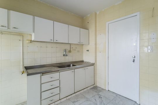Cozinha de apartamento à venda com 2 quartos, 87m² em Indianópolis, São Paulo