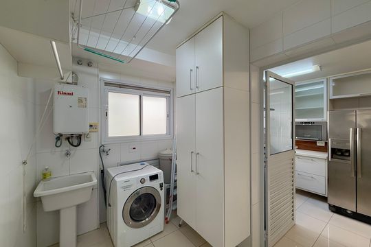 Área de Serviço de apartamento à venda com 4 quartos, 185m² em Santo Amaro, São Paulo