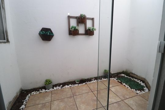 Jardim de Inverno de casa para alugar com 3 quartos, 150m² em Carajás, Uberlândia