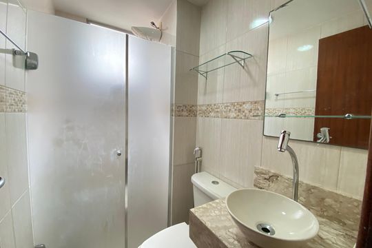 Banheiro de apartamento à venda com 2 quartos, 48m² em Lins de Vasconcelos, Rio de Janeiro
