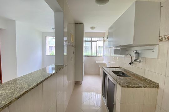 Cozinha e Área de Serviço de apartamento à venda com 2 quartos, 48m² em Lins de Vasconcelos, Rio de Janeiro