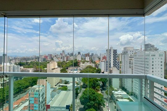 Varanda de kitnet/studio para alugar com 1 quarto, 33m² em Pinheiros, São Paulo