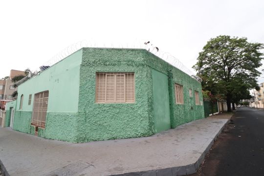Casa para alugar com 8 quartos, 250m² em Saraiva, Uberlândia