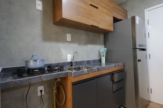 Cozinha de apartamento para alugar com 2 quartos, 30m² em Vila Sônia, São Paulo