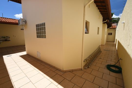 Quintal de casa à venda com 3 quartos, 280m² em Jardim Santana, Campinas