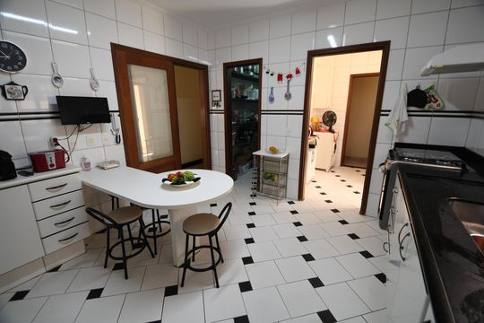 Cozinha de casa à venda com 3 quartos, 280m² em Jardim Santana, Campinas