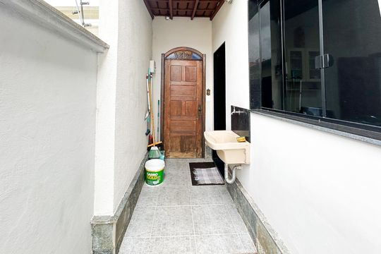 Casa à venda com 3 quartos, 181m² em Santa Amelia, Belo Horizonte