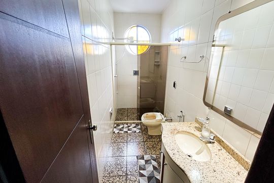 Casa à venda com 3 quartos, 181m² em Santa Amelia, Belo Horizonte