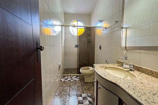 Casa à venda com 3 quartos, 181m² em Santa Amelia, Belo Horizonte