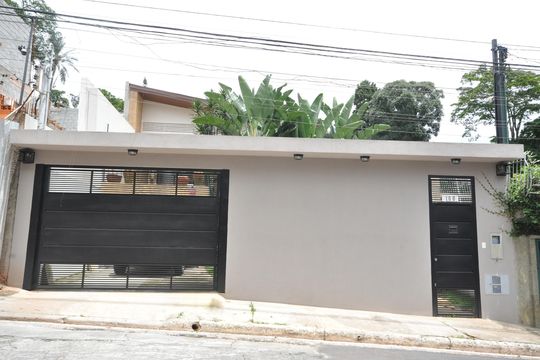 Fachada de casa para alugar com 3 quartos, 500m² em Tremembé, São Paulo
