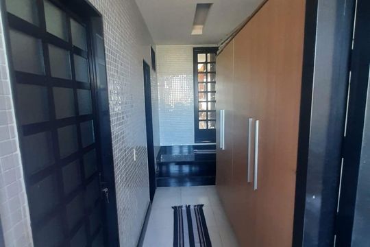 Corredor de casa de condomínio à venda com 3 quartos, 310m² em Taquara, Rio de Janeiro
